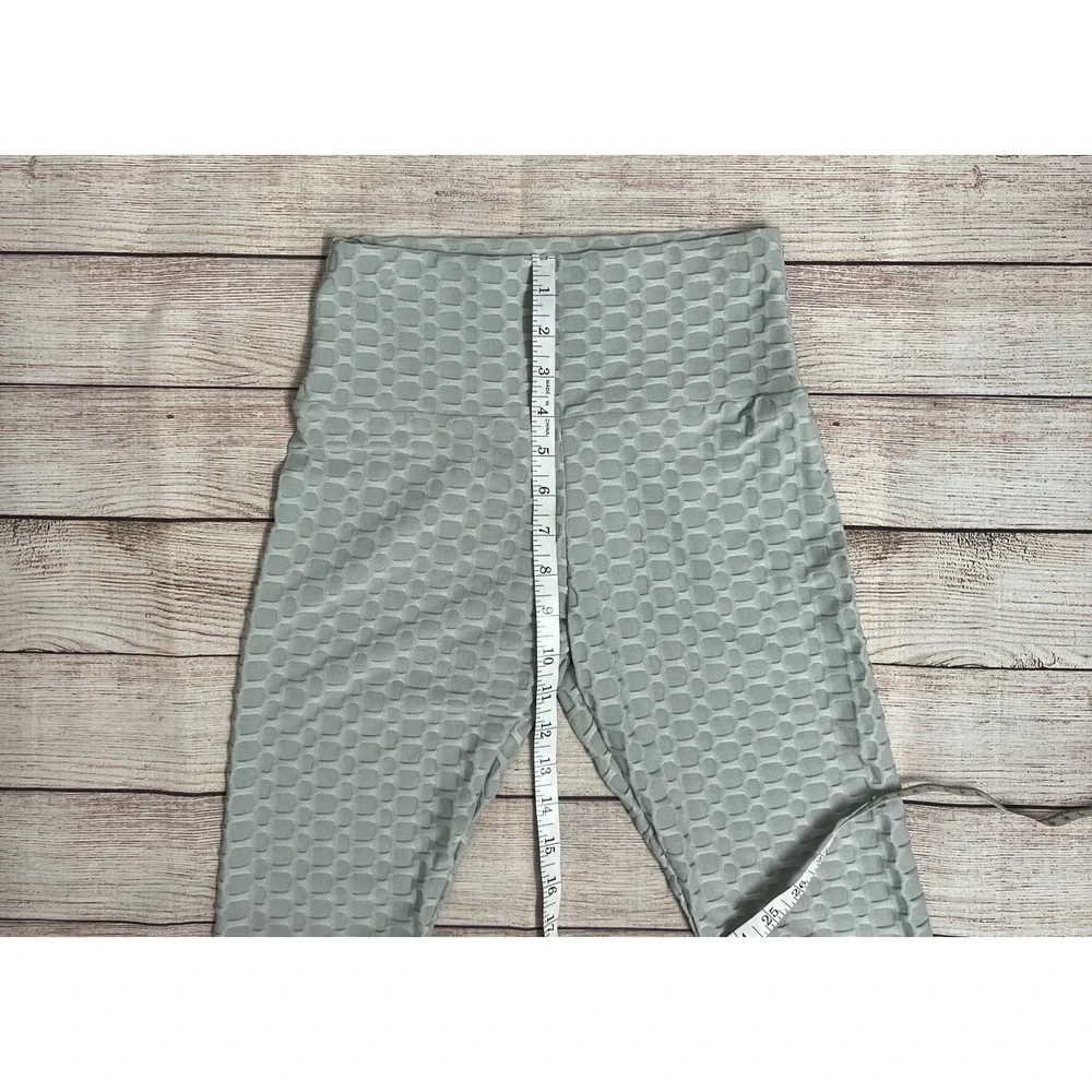 NEW Grey Textured Scrunch Leggings Size SM– High Waist Booty-Lifting‎  Gym Ready